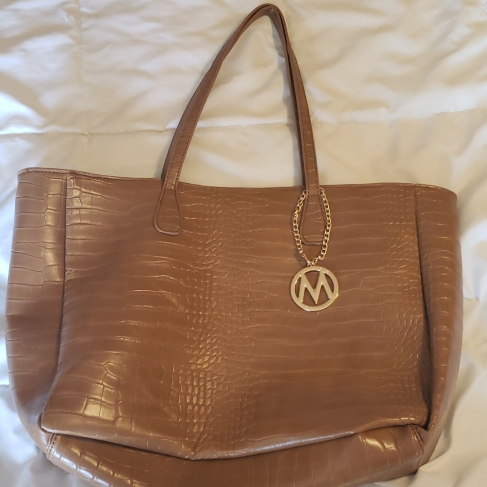 **SOLD**NWOT Mia K. Farrow Purse